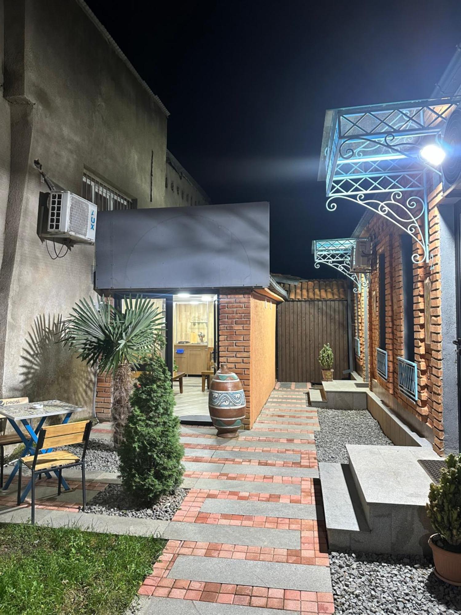 Hotel Varla Kutaisi Ngoại thất bức ảnh